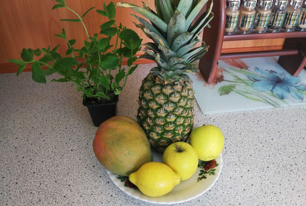 owoce, warzywa 2 koktajl - ananas, mango, jabłka, cytryna, mięta