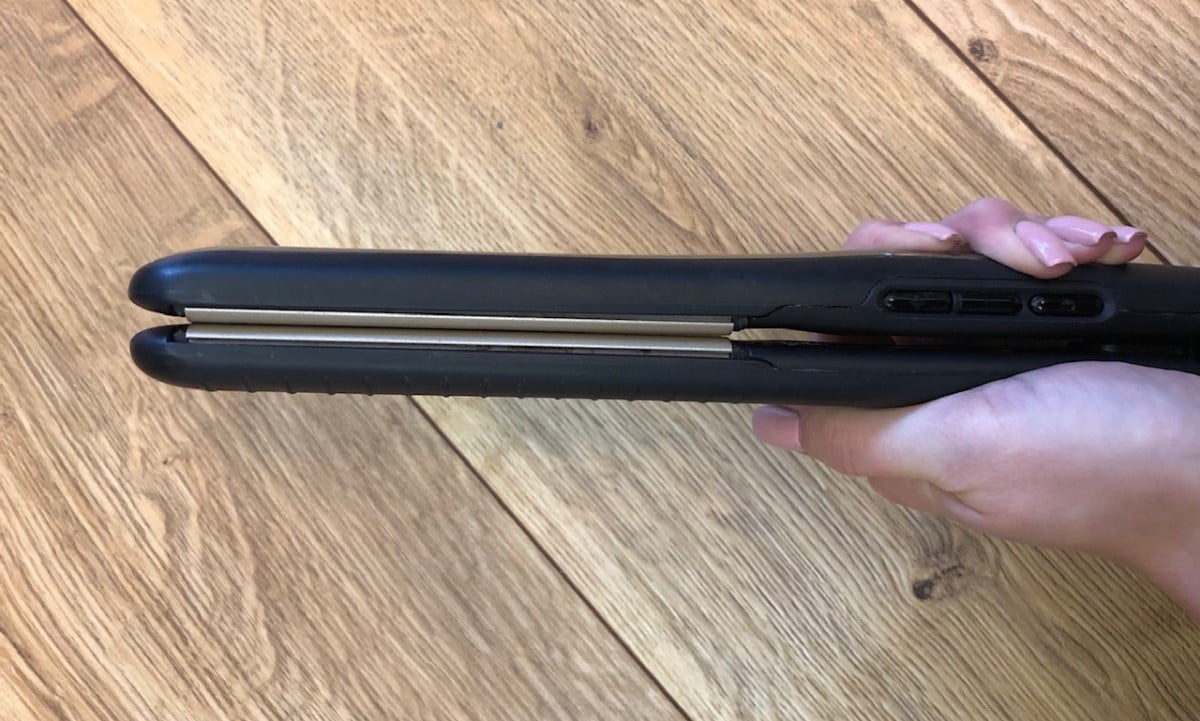 Remington S6500 kształt prostownicy, który świetnie leży w dłoni