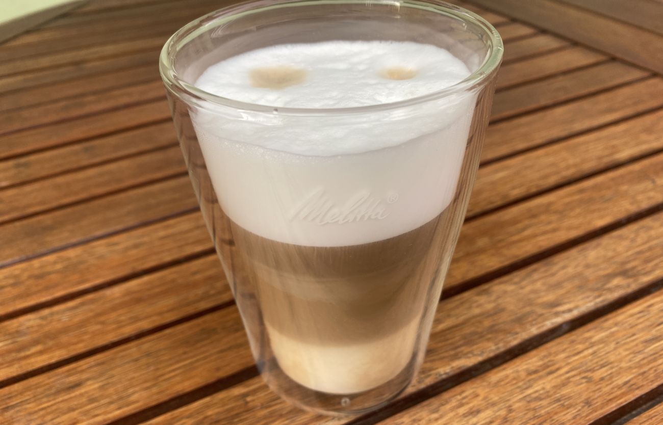 Melitta LatteSelect F63/0-201 zaparzone latte macchiato w szklance 2