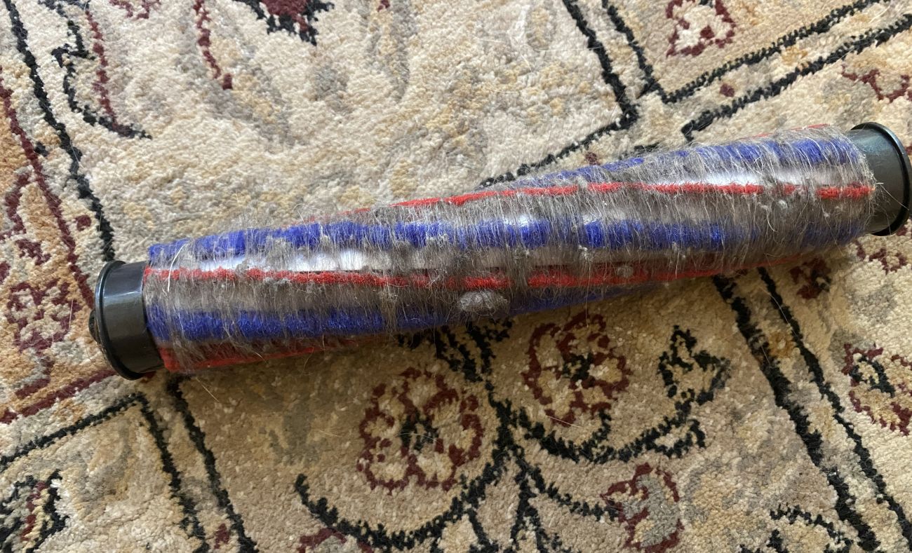 PURON PU30 stan szczotki po teście odkurzania sierści z dywanu