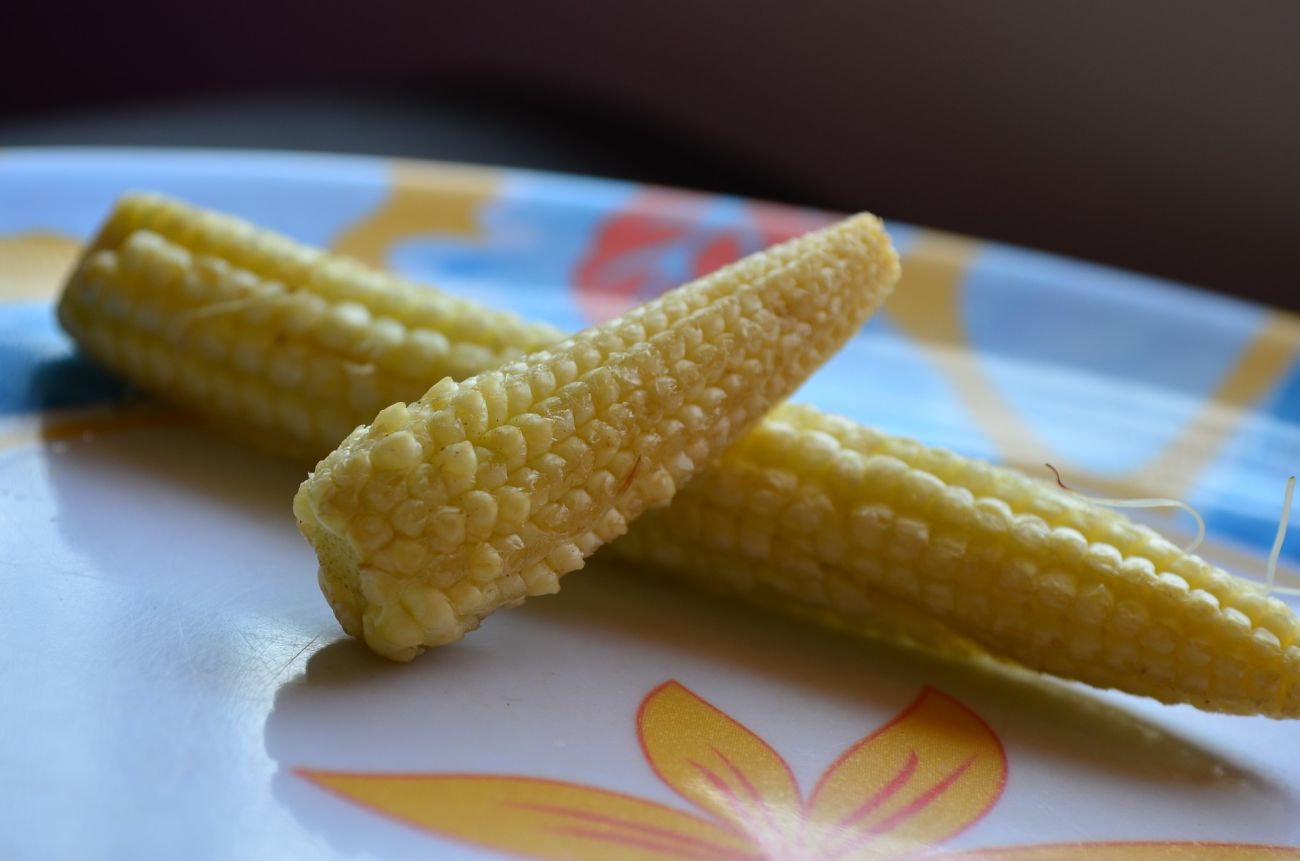Małe kukurydze typu baby corn z frytkownicy beztłuszczowej