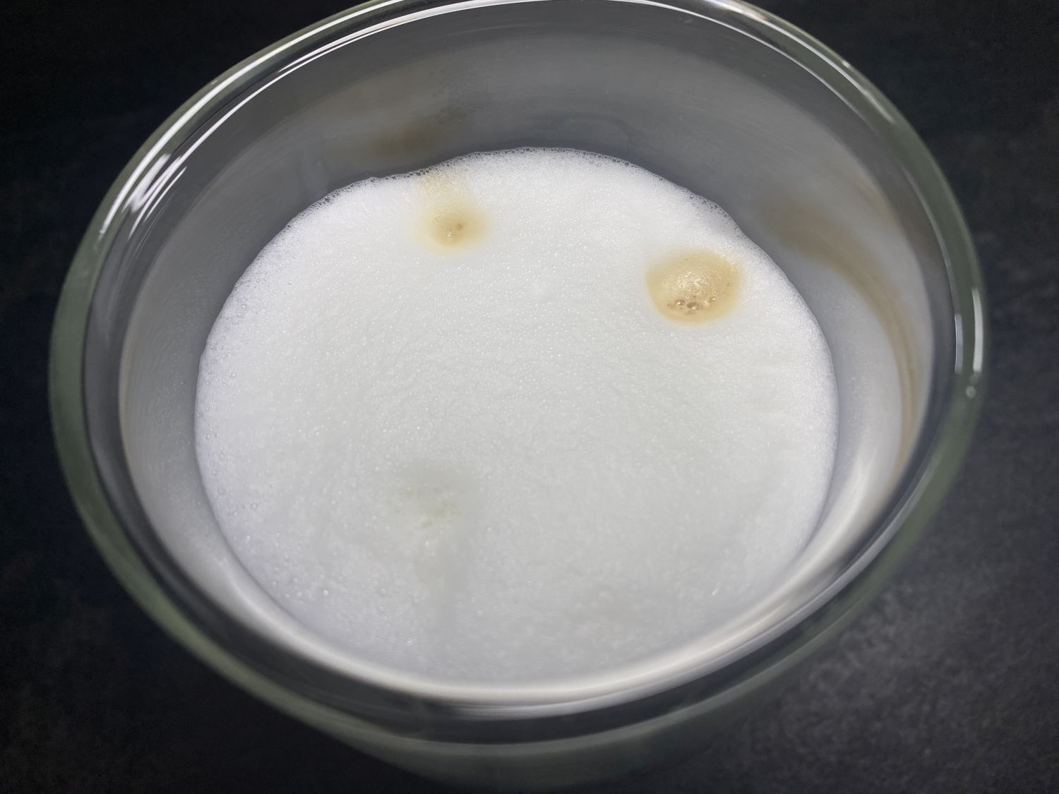 Ekspres De'Longhi Eletta Explore ECAM 450.86.T zrobione latte macchiato 2