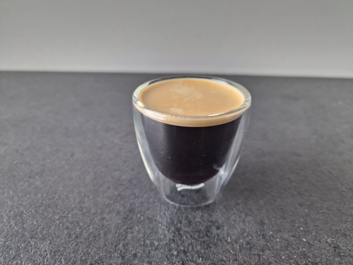 Ekspres do kawy De'Longhi Dinamica Plus ECAM 370.95.S zrobione espresso