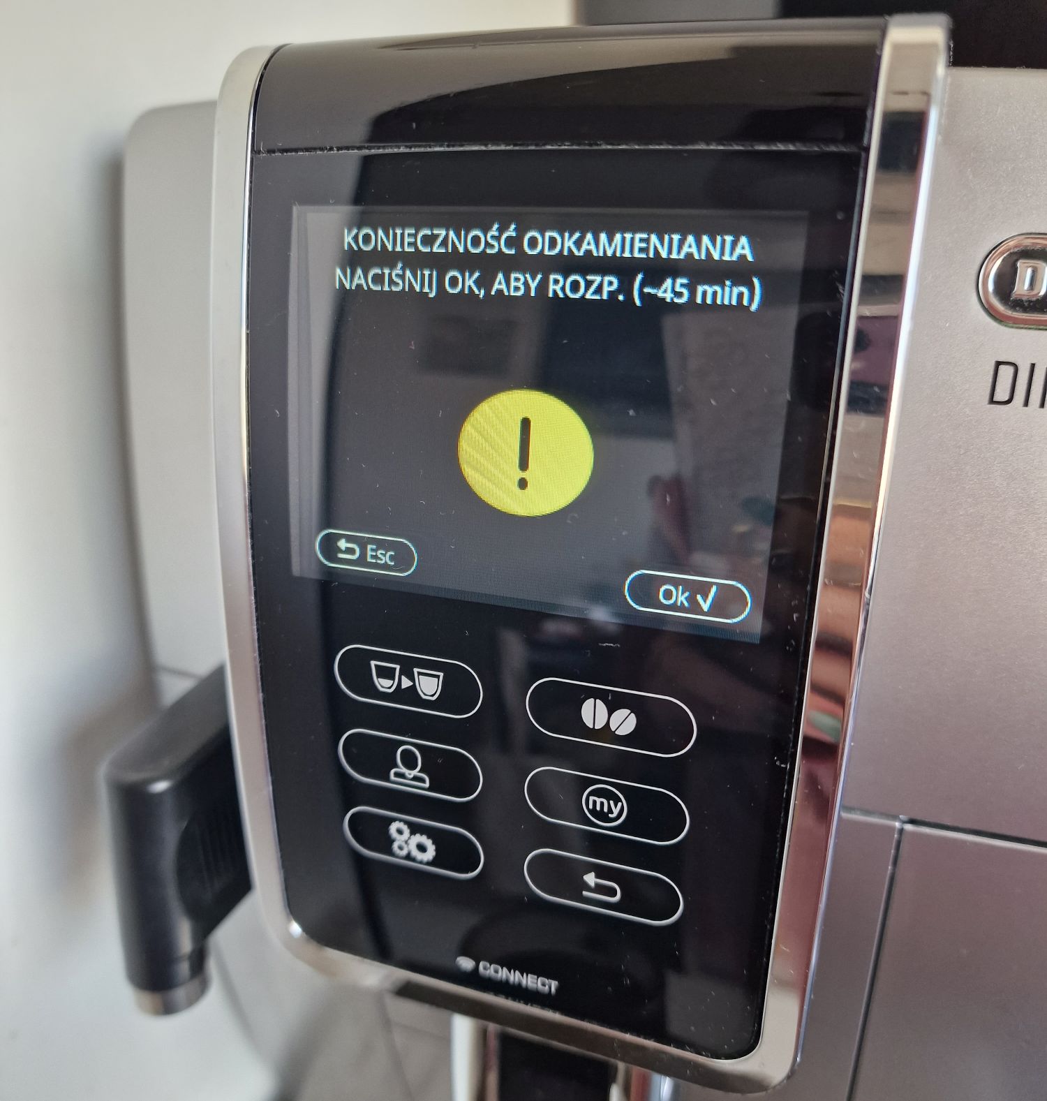 Ekspres do kawy De'Longhi Dinamica Plus ECAM 370.95.S komunikat o odkamienianiu